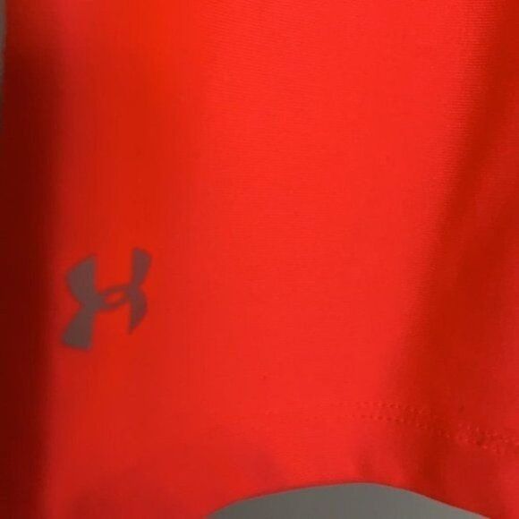 Under Armour Women Neon Capri Leggings Size SM/P/P - Picture 3 of 7